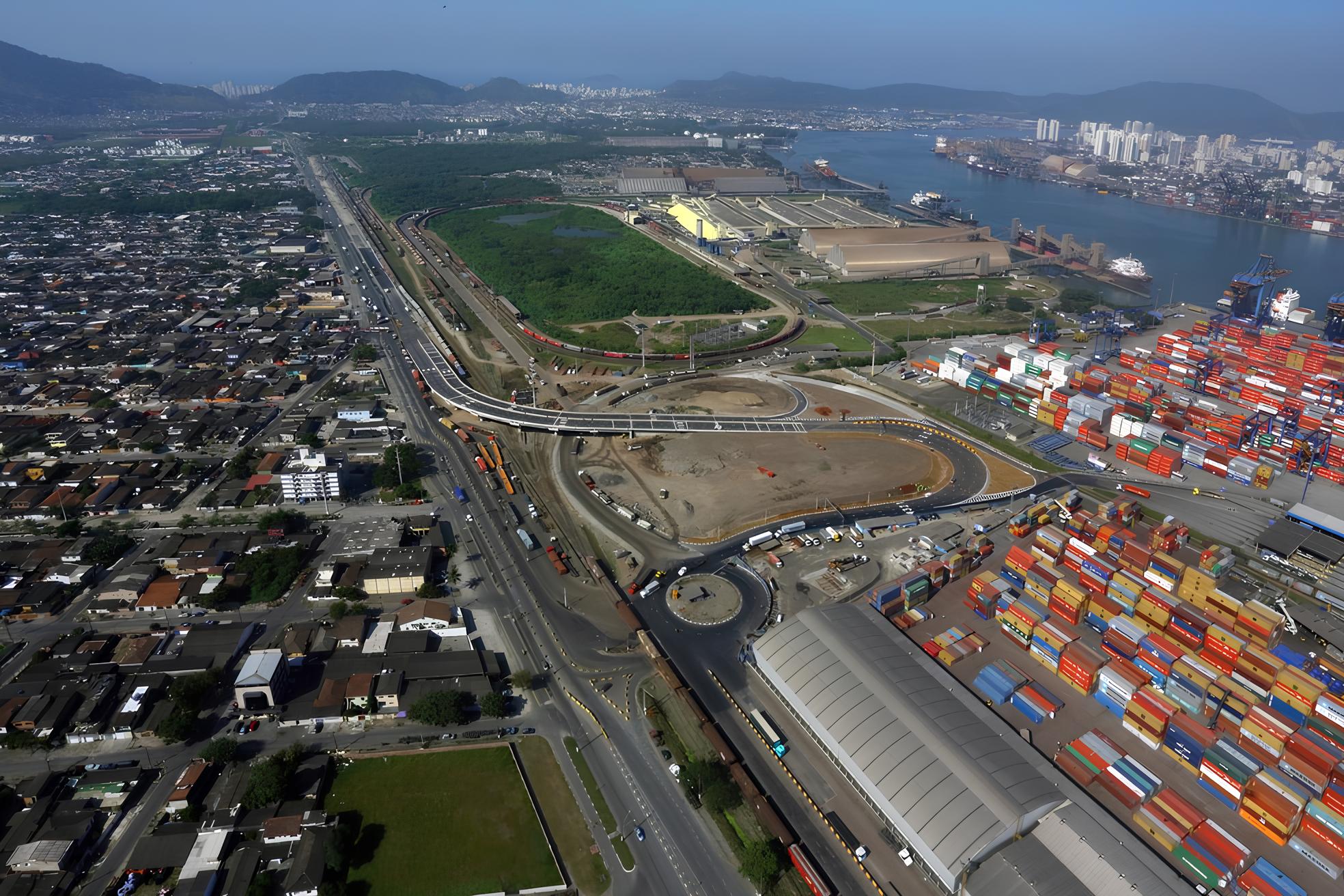 O Grande Engano do Porto: Como Golpistas Estão Explorando a Esperança de Milhares em Busca de Emprego no Maior Porto do Brasil 1 O Grande Engano do Porto: Como Golpistas Estão Explorando a Esperança de Milhares em Busca de Emprego no Maior Porto do Brasil