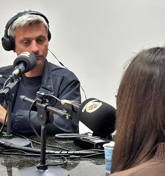 Como a Tecnologia Está Revolucionando as Salas de Aula: Um Debate Sobre o Futuro da Educação 2 Como a Tecnologia Est Revolucionando as Salas de Aula Um Debate Sobre o Futuro da Educa o Como a Tecnologia Está Revolucionando as Salas de Aula: Um Debate Sobre o Futuro da Educação