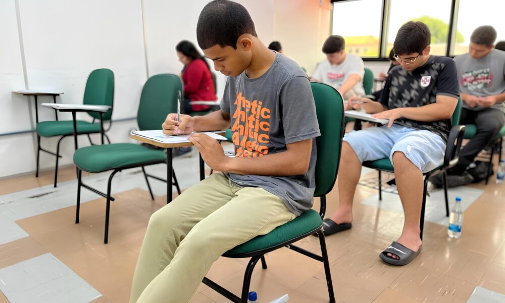 Corrida Contra o Tempo Como o Encerramento das Inscri es da UEA Pode Definir o Futuro de Milhares de Amazonenses Corrida Contra o Tempo: Como o Encerramento das Inscrições da UEA Pode Definir o Futuro de Milhares de Amazonenses