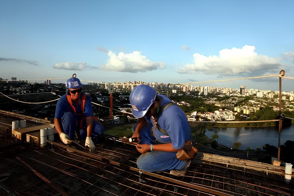 Mato Grosso do Sul em Foco: O Caso do Ataque Contra Jovens, o Crescimento Econômico e a Força da Construção Civil 1 Mato Grosso do Sul em Foco O Caso do Ataque Contra Jovens o Crescimento Econ mico e a For a da Constru o Civil Mato Grosso do Sul em Foco: O Caso do Ataque Contra Jovens, o Crescimento Econômico e a Força da Construção Civil