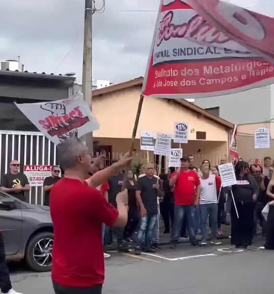 O Grito por Justiça Salarial em Caraguatatuba: Servidores Cruzam os Braços em Busca de Dignidade 2 O Grito por Justi a Salarial em Caraguatatuba Servidores Cruzam os Bra os em Busca de Dignidade O Grito por Justiça Salarial em Caraguatatuba: Servidores Cruzam os Braços em Busca de Dignidade