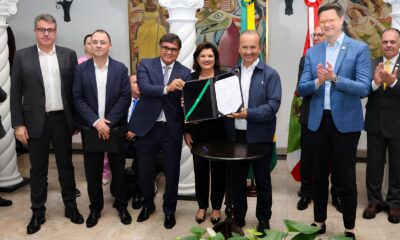 Santa Catarina O Jogo de Xadrez Econ mico que Pode Redefinir o Futuro do Estado Santa Catarina: O Jogo de Xadrez Econômico que Pode Redefinir o Futuro do Estado