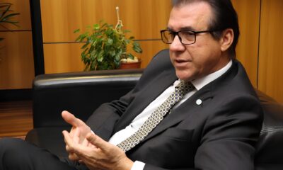 Tempestade Econ mica Como o Tarifa o Trump e a Alta da Selic Podem Redefinir o Futuro do Brasil Tempestade Econômica: Como o Tarifaço Trump e a Alta da Selic Podem Redefinir o Futuro do Brasil