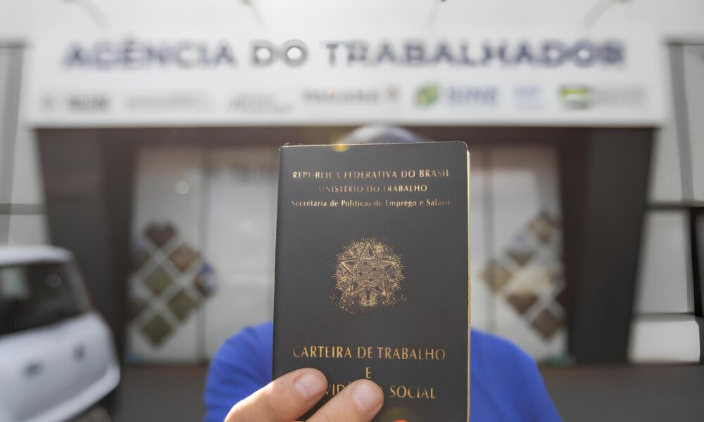 Toledo em Alta Como a Cidade Encurtou o Caminho para o Futuro com 48 Mais Empregos Toledo em Alta: Como a Cidade Encurtou o Caminho para o Futuro com 48% Mais Empregos