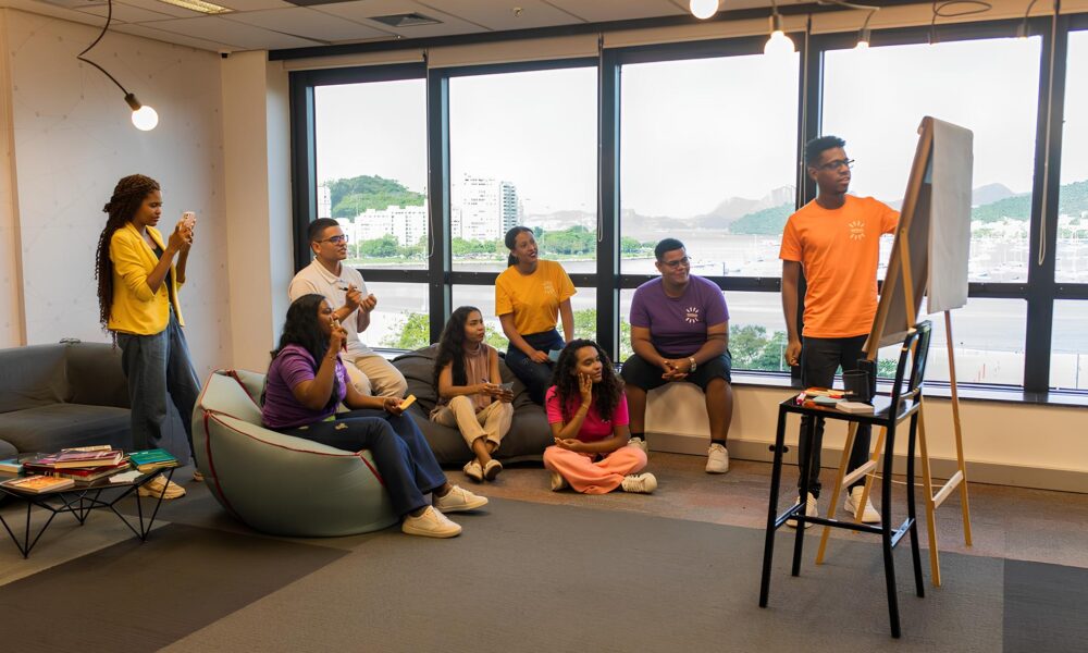 Um Raio de Esperan a Digital Como 500 Jovens de Roraima Podem Transformar Seus Futuros Sem Sair de Casa Um Raio de Esperança Digital: Como 500 Jovens de Roraima Podem Transformar Seus Futuros Sem Sair de Casa