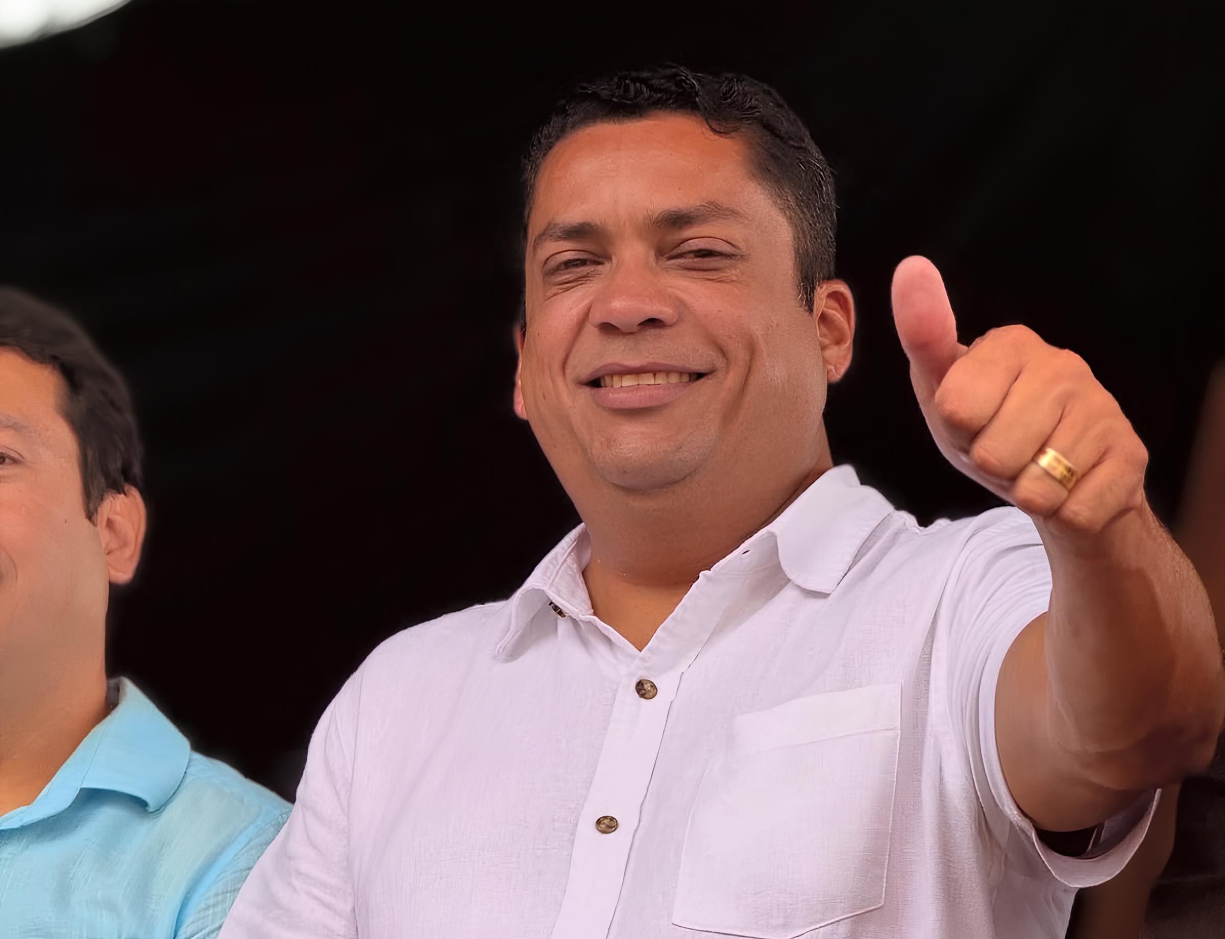 Julinho Marinho O Novo Farol de Ipojuca em Educa o Acessibilidade e Gera o de Empregos Julinho Marinho: O Novo Farol de Ipojuca em Educação, Acessibilidade e Geração de Empregos