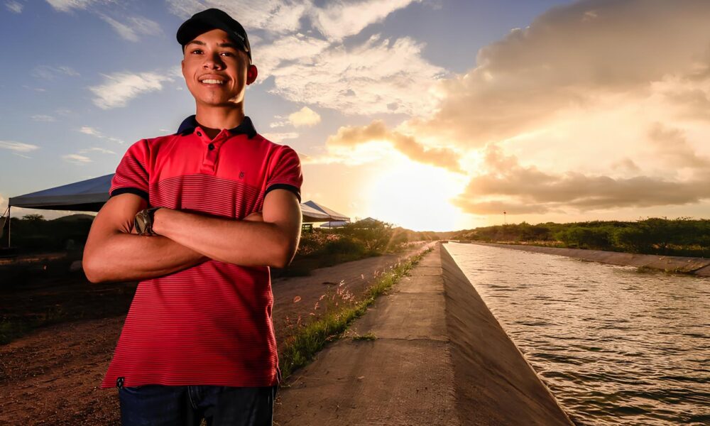 O Futuro Chegou ao Sert o Como o Trecho 5 do Canal do Sert o Est Mudando Vidas e Resolvendo a Sede de Milhares de Alagoanos O Futuro Chegou ao Sertão: Como o Trecho 5 do Canal do Sertão Está Mudando Vidas e Resolvendo a Sede de Milhares de Alagoanos